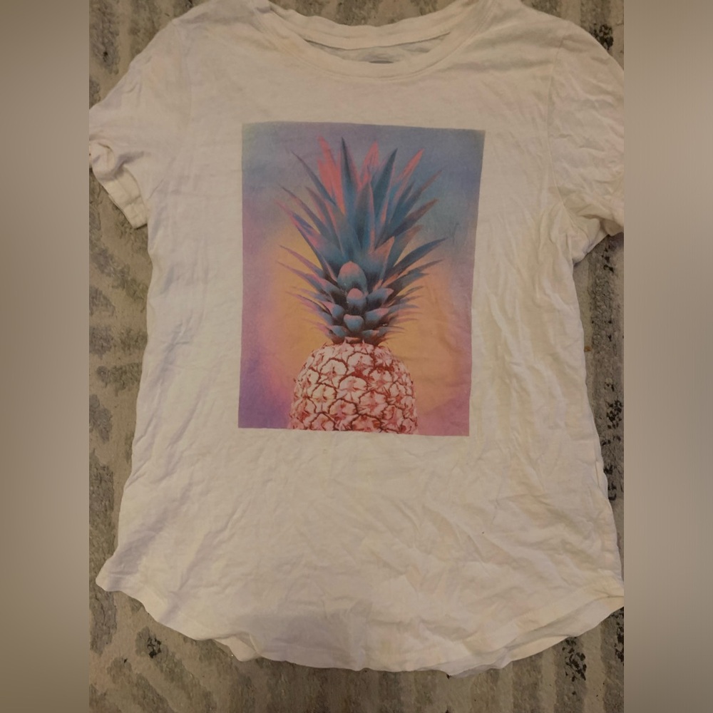 Adorable pineapple shirt